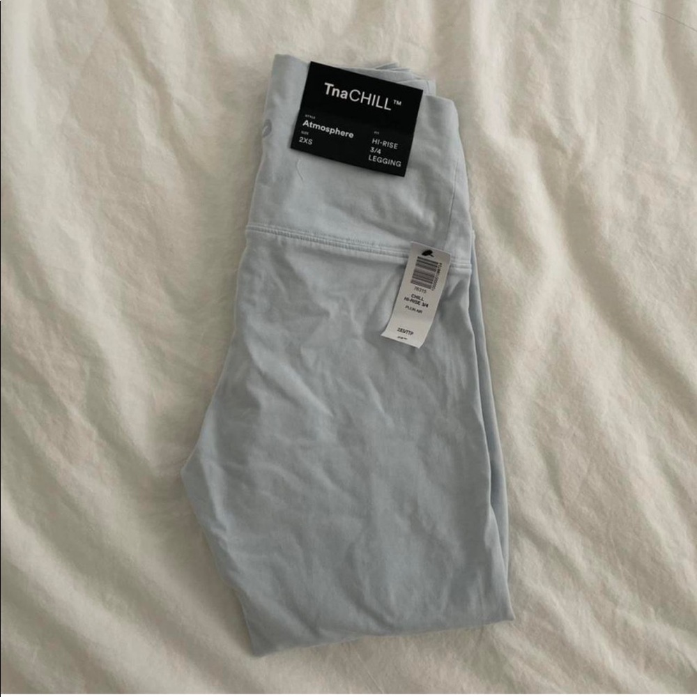 Aritzia TNAChill leggings